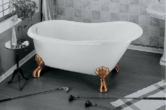antique bathtub