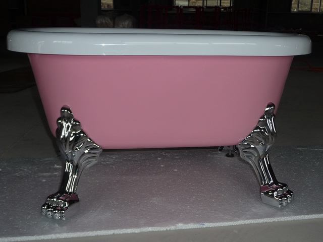 pink baby bathtub