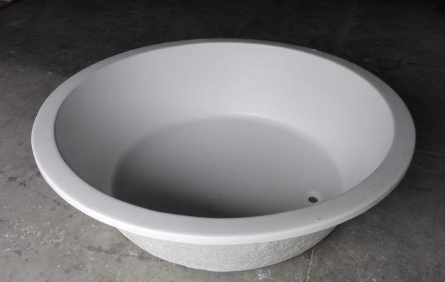 round bathtub sizes