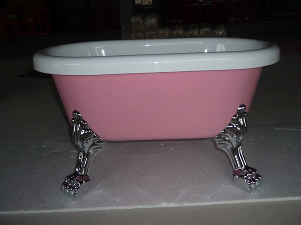 Small clawfoot tub from side view