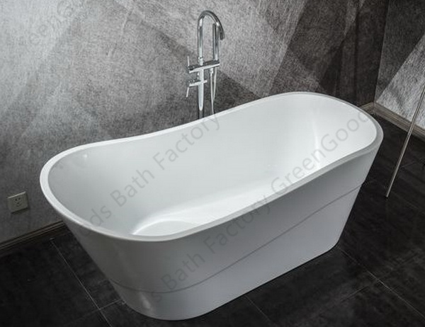 Freestanding slipper tub