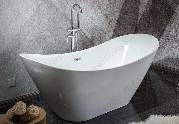 Double slipper freestanding tub with freestanding tub faucet