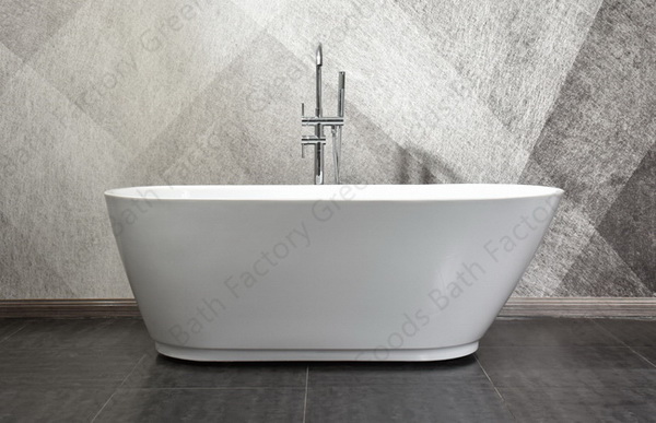 big freestanding acrylic bathtub with overflow