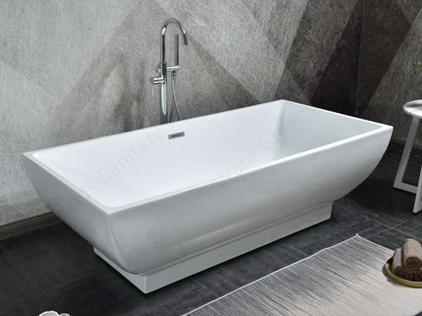 freestanding soaking tub with freestanding tub faucet