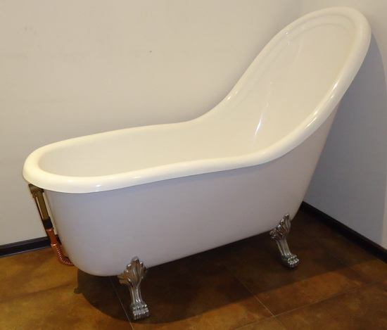 Clawfoot soft bath tub in showroom