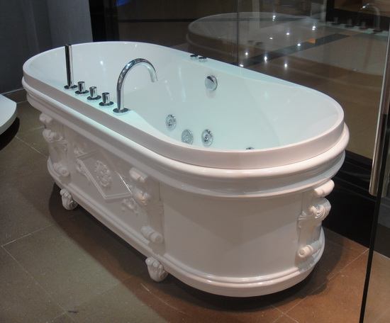Pedestal soft tub with white acrylic anqitue apron